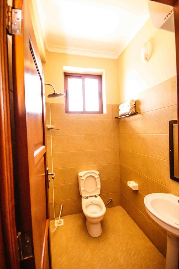 Panone Hotel Boma Boma la Ngombe Екстериор снимка